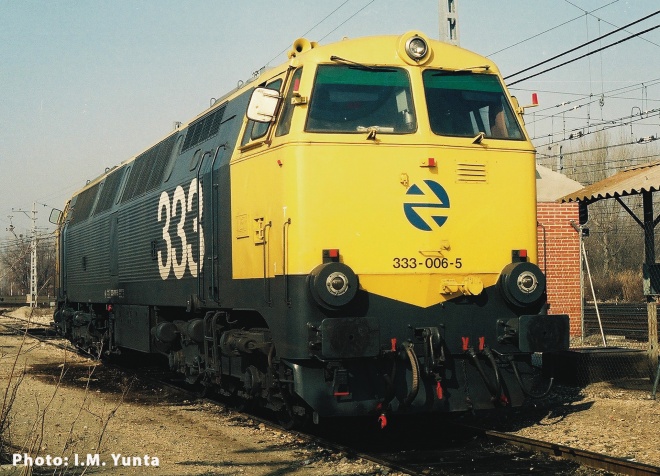 Diesel locomotive D 333<br /><a href='images/pictures/Roco/Roco-73694.jpg' target='_blank'>Full size image</a>